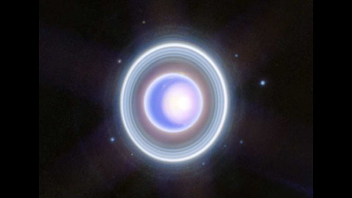 Uranus stuns with halolike rings, moons and this one special feature in new images Trending News